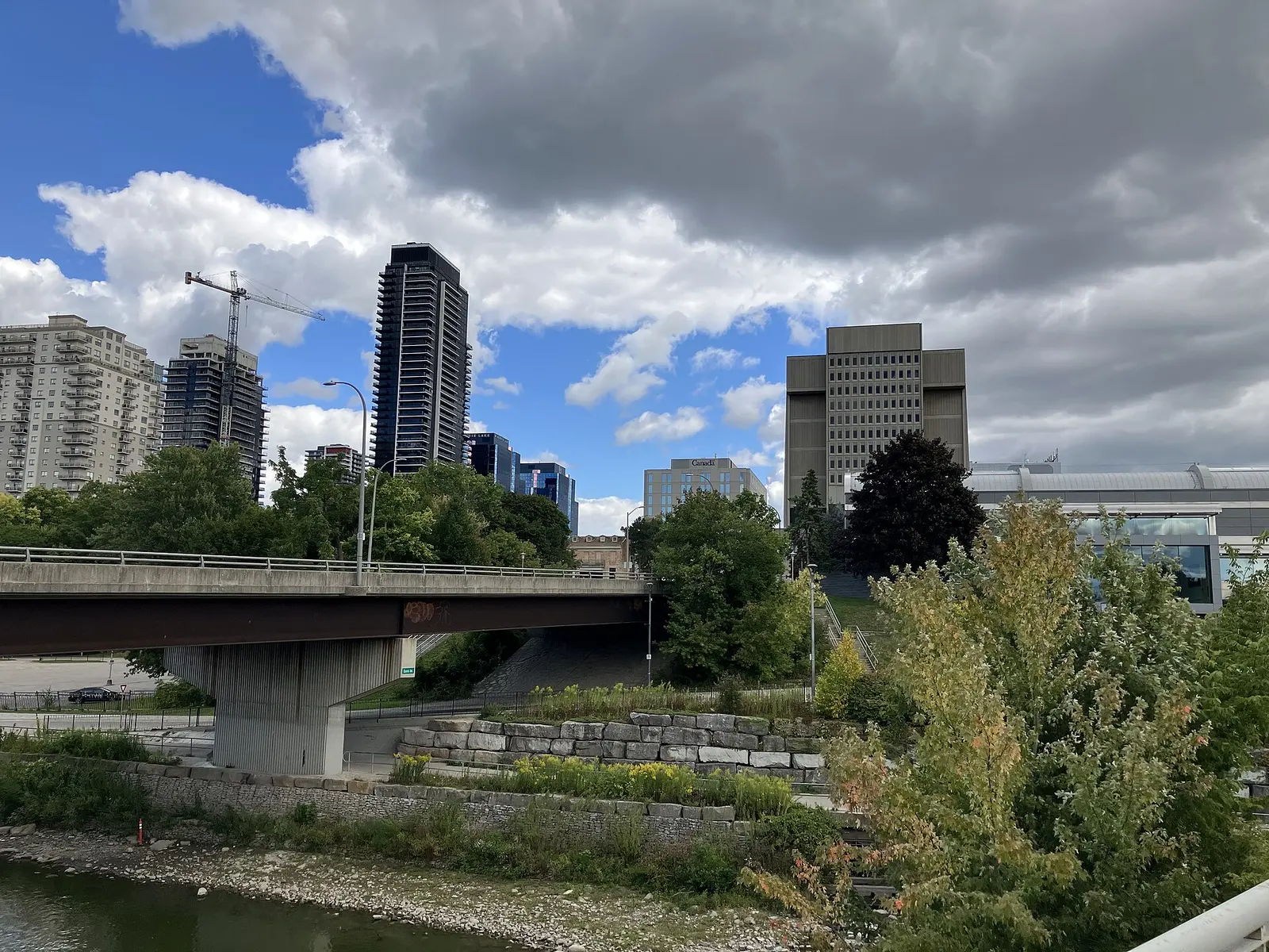 Downtown London and the Thames River from the Kensington Bridge