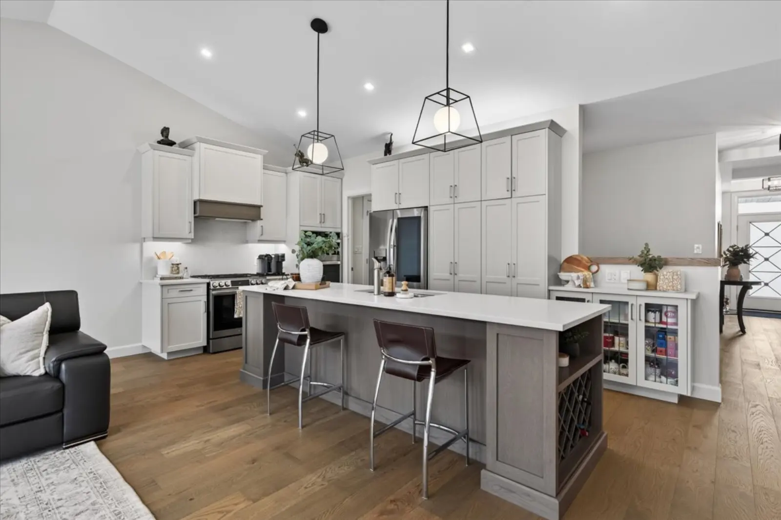 Kitchen with a large island and breakfast bar