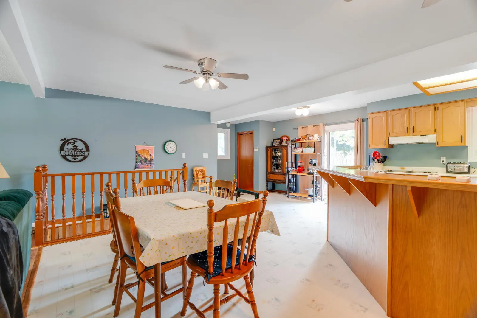 Dining area beside the kitchen