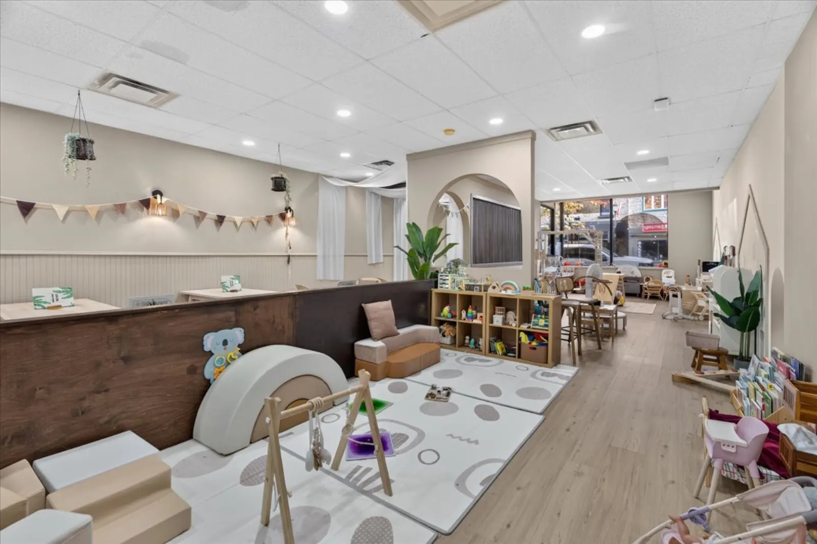 Open play area beside the café seating